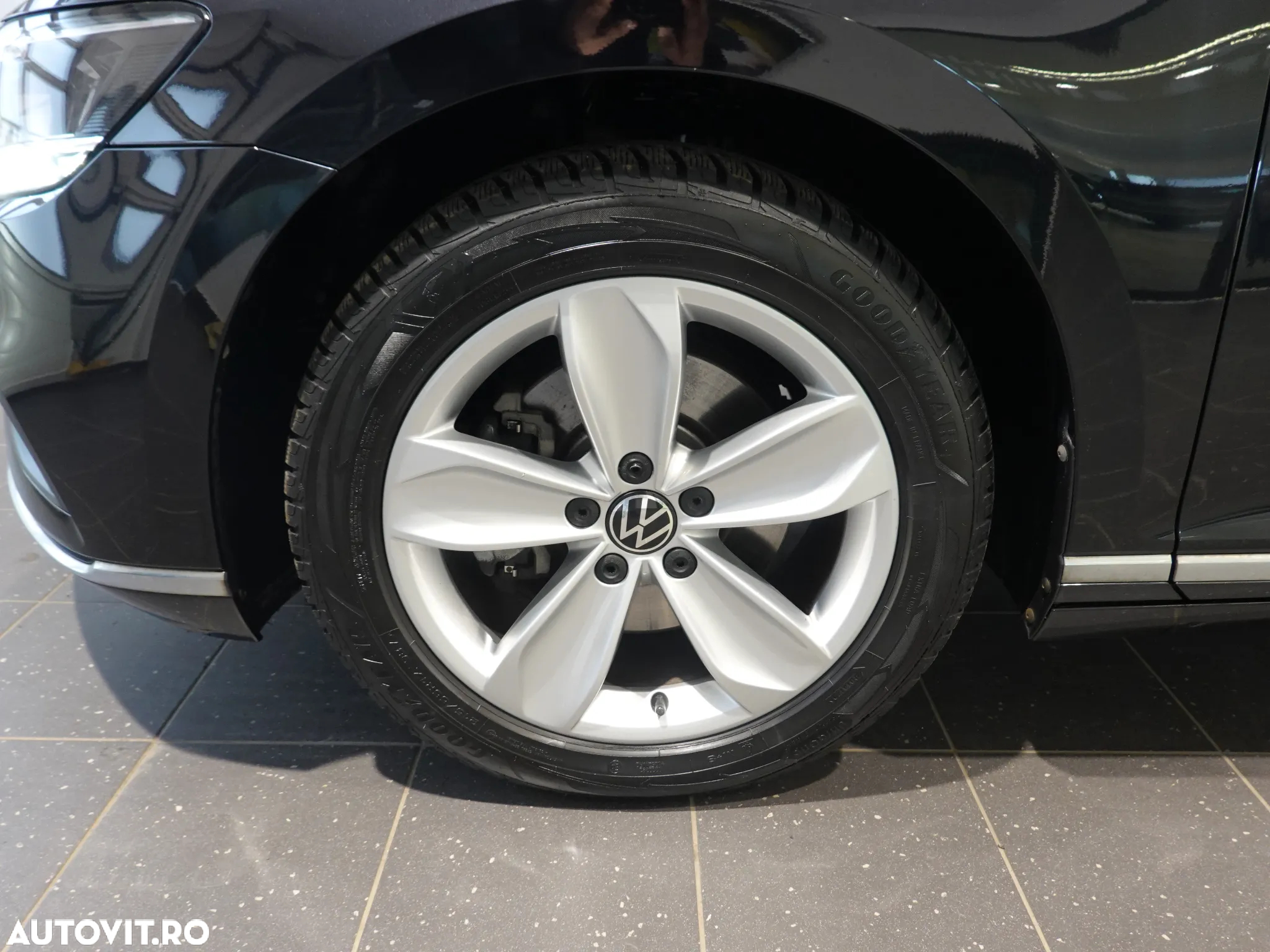 Volkswagen Passat - 6
