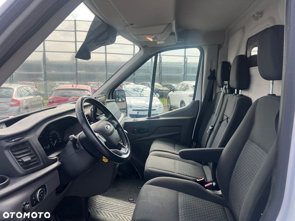 Ford Transit - 24