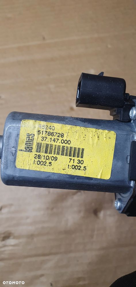 Podnośnik szyby prawy przód przedni Fiat Punto EVO 51786728 - 6