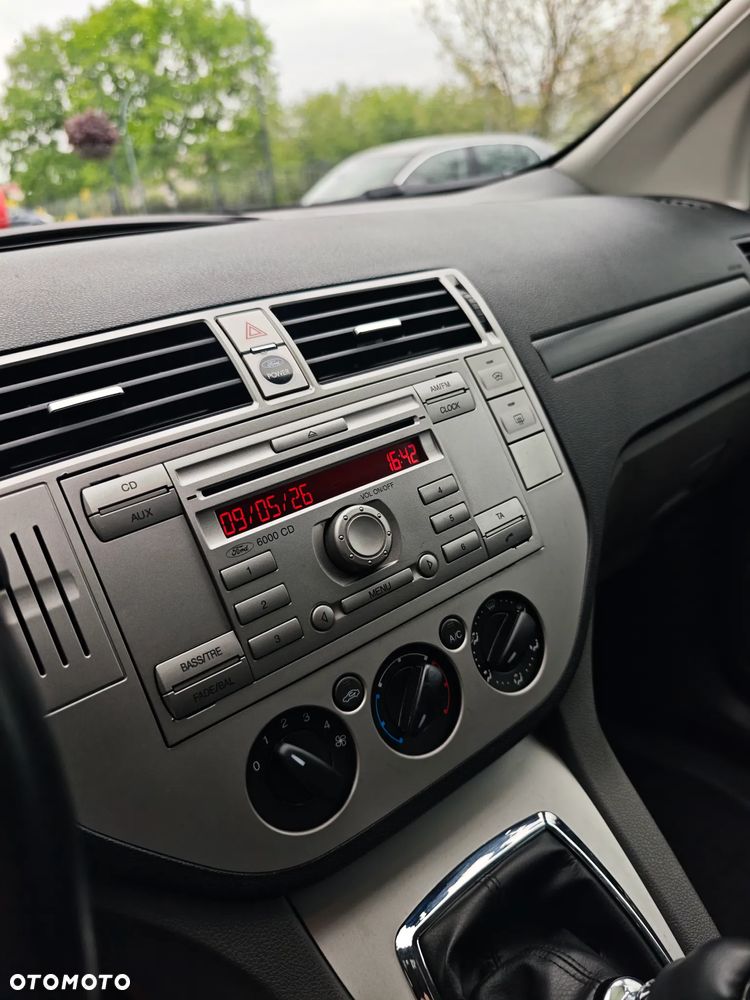 Ford Kuga 2.0 TDCi 2x4 Trend - 21