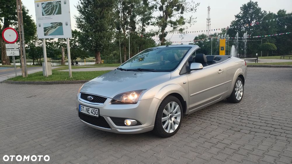 Ford Focus 2.0 16V Titanium - 1
