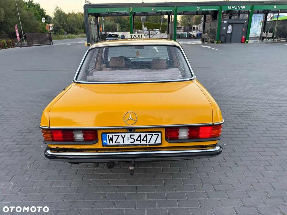 Mercedes-Benz W123 - 6