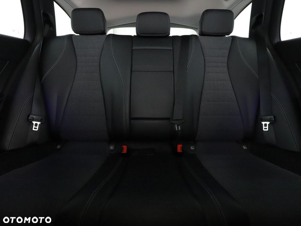 Mercedes-Benz Klasa E 220 d Avantgarde - 19