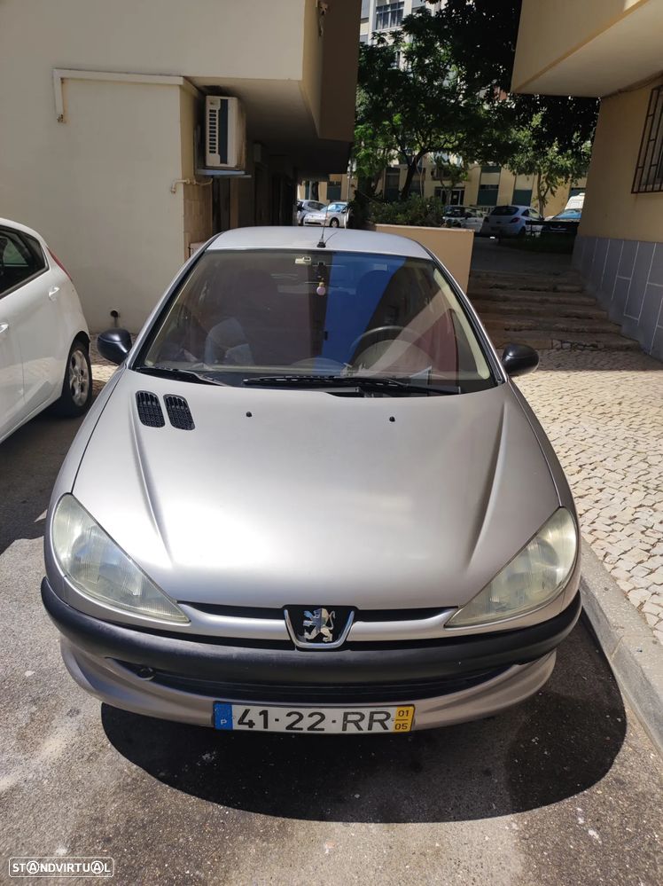 Peugeot 206 1.1 XR - 1