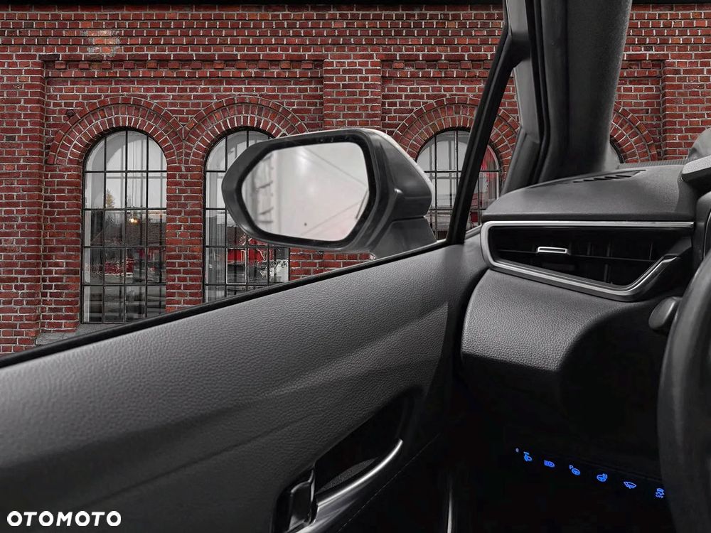 Toyota Corolla 1.8 Hybrid Active - 13