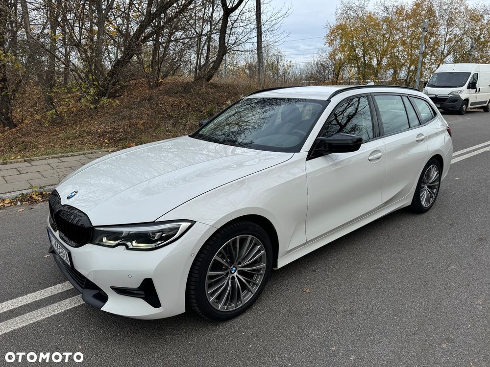 BMW Seria 3 320d Sport Line Shadow - 12