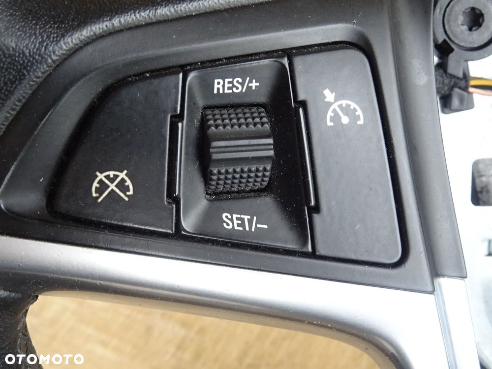 KIEROWNICA MULTIFUNKCJA SKÓRA OPEL ASTRA J ZAFIRA C, MERIVA B, MOKKA, INSIGNIA - 8
