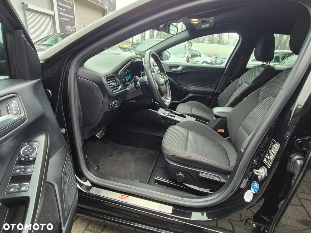 Ford Focus 1.5 EcoBlue STart-Stopp-System ST-LINE - 24