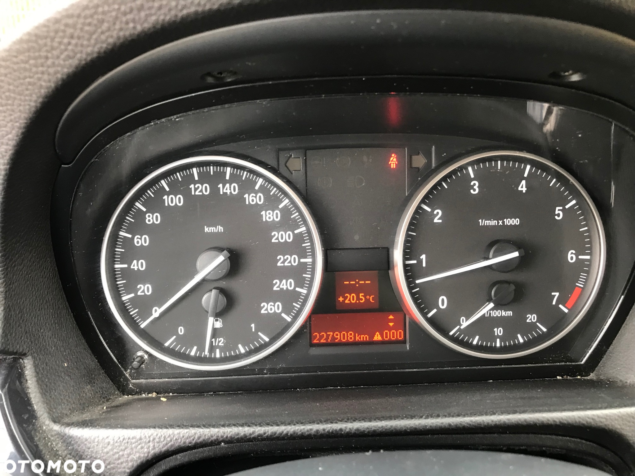 BMW Seria 3 318i - 15