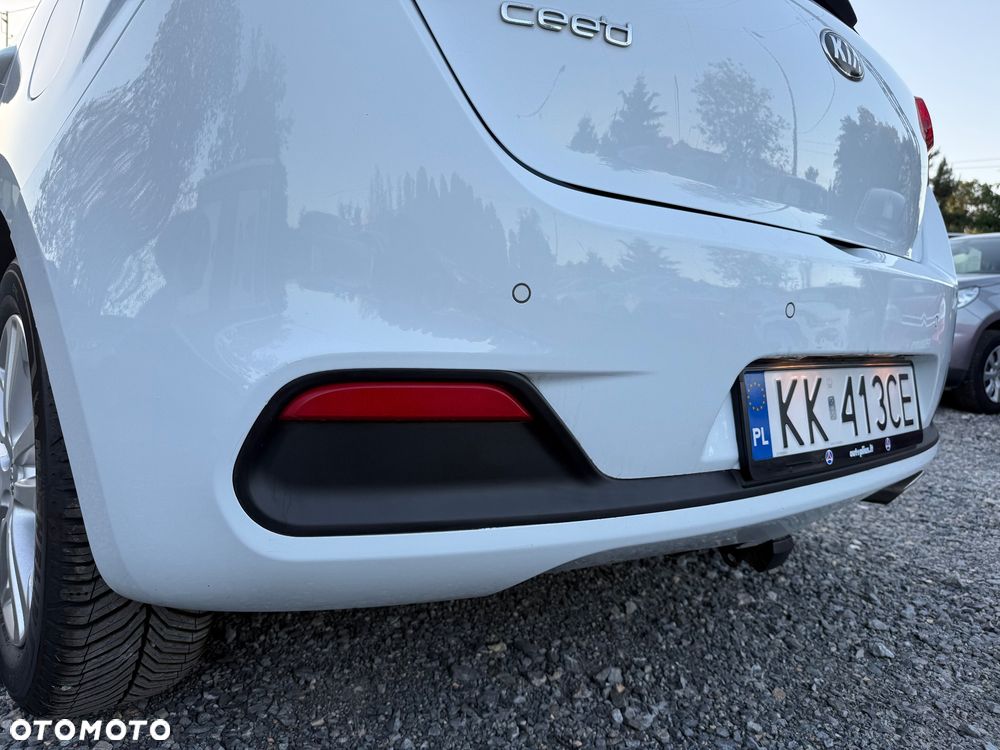 Kia Ceed 1.6 GDI L - 26