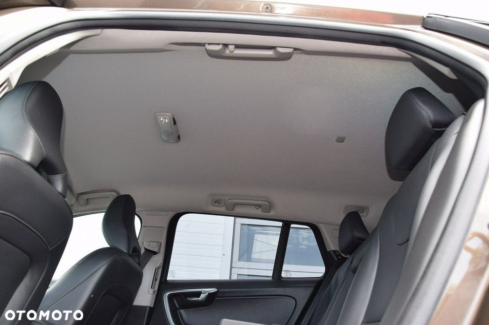 Volvo V60 Cross Country D3 Drive-E Summum - 31