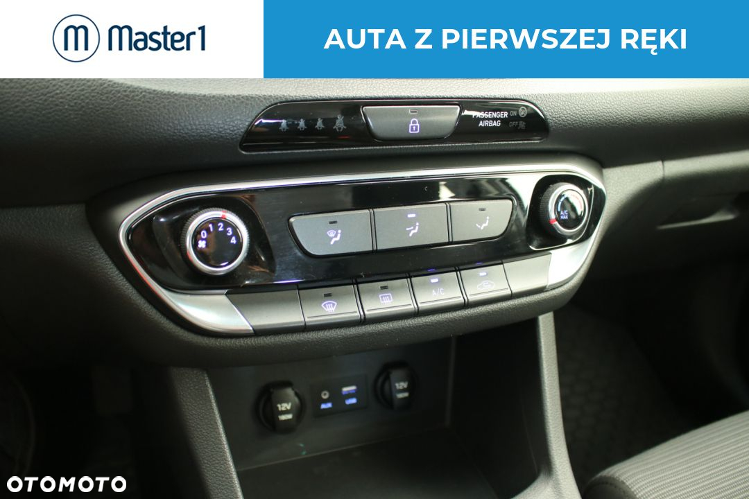 Hyundai i30 1.6 D Classic + - 19