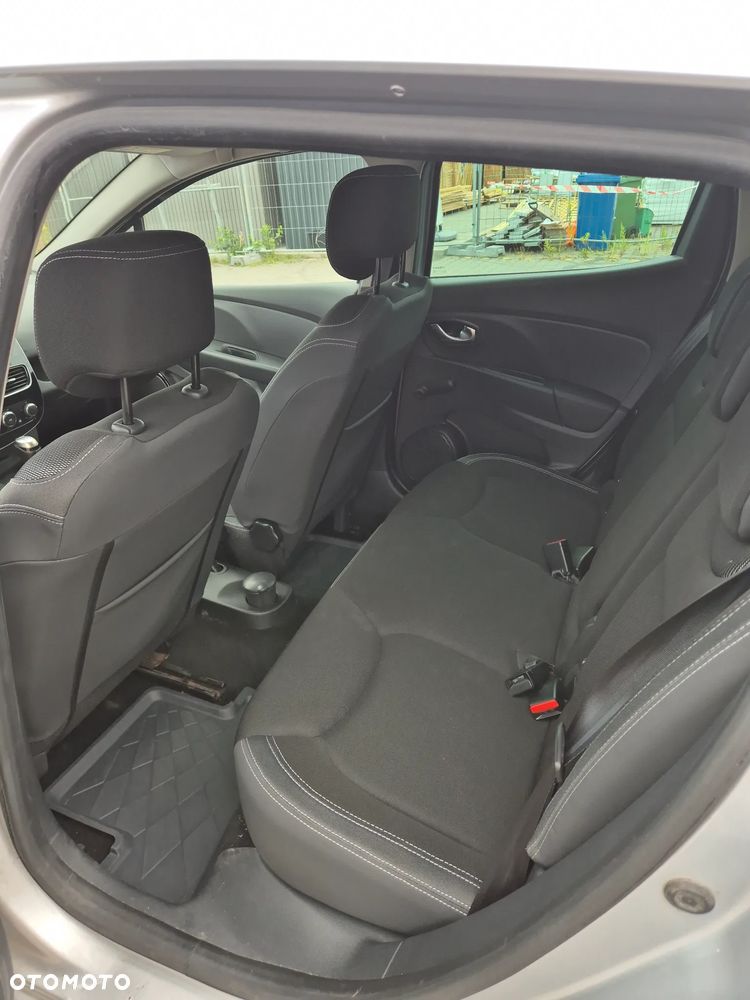 Renault Clio 1.2 16V Alize - 11