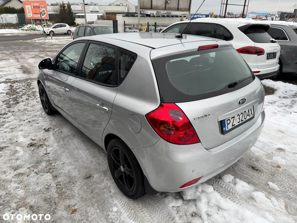 Kia Ceed 1.6 Crdi Comfort + - 16