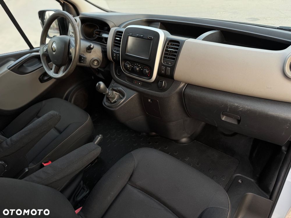 Renault Trafic - 12