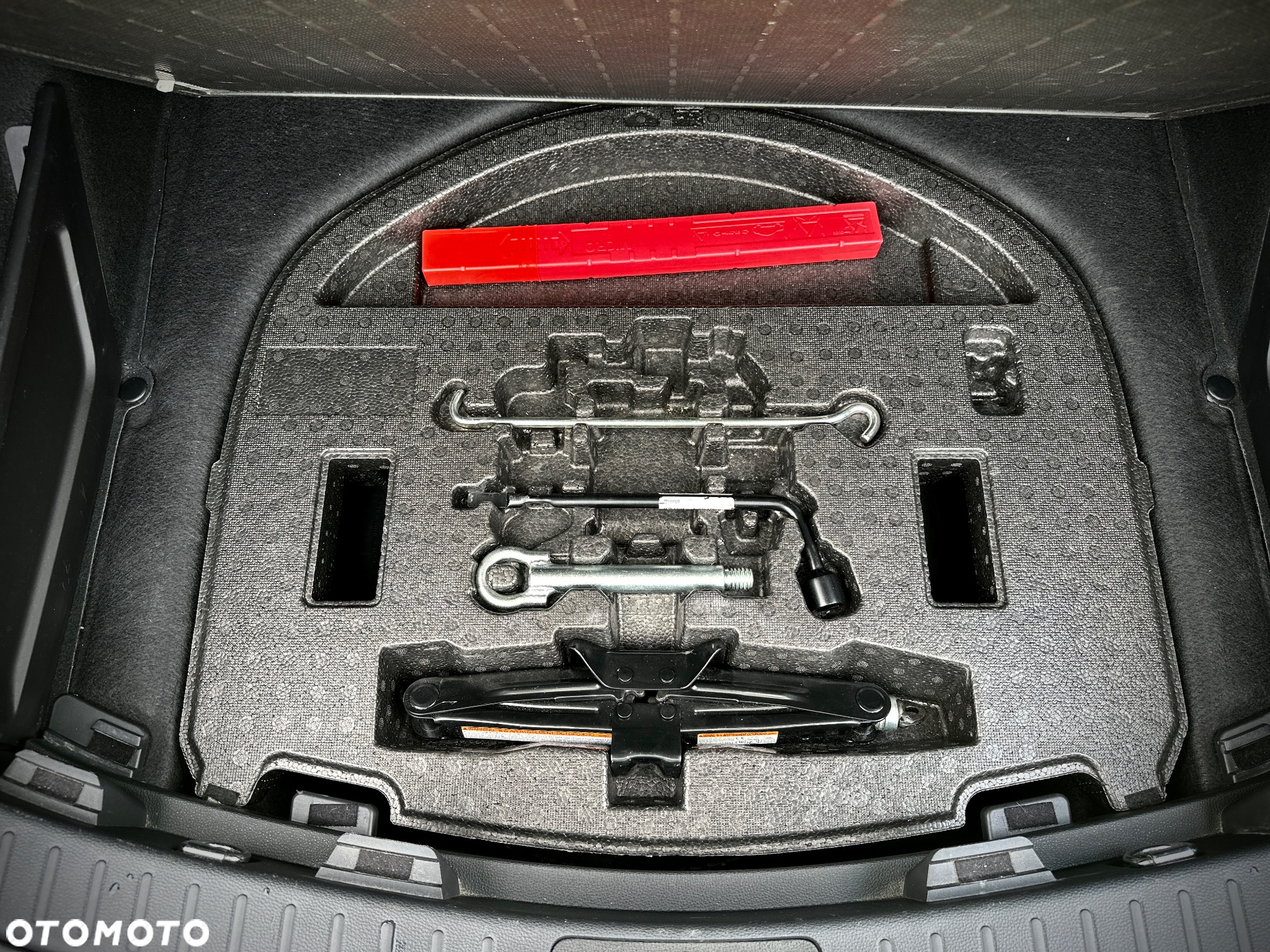Toyota Corolla 1.8 Hybrid Comfort - 30