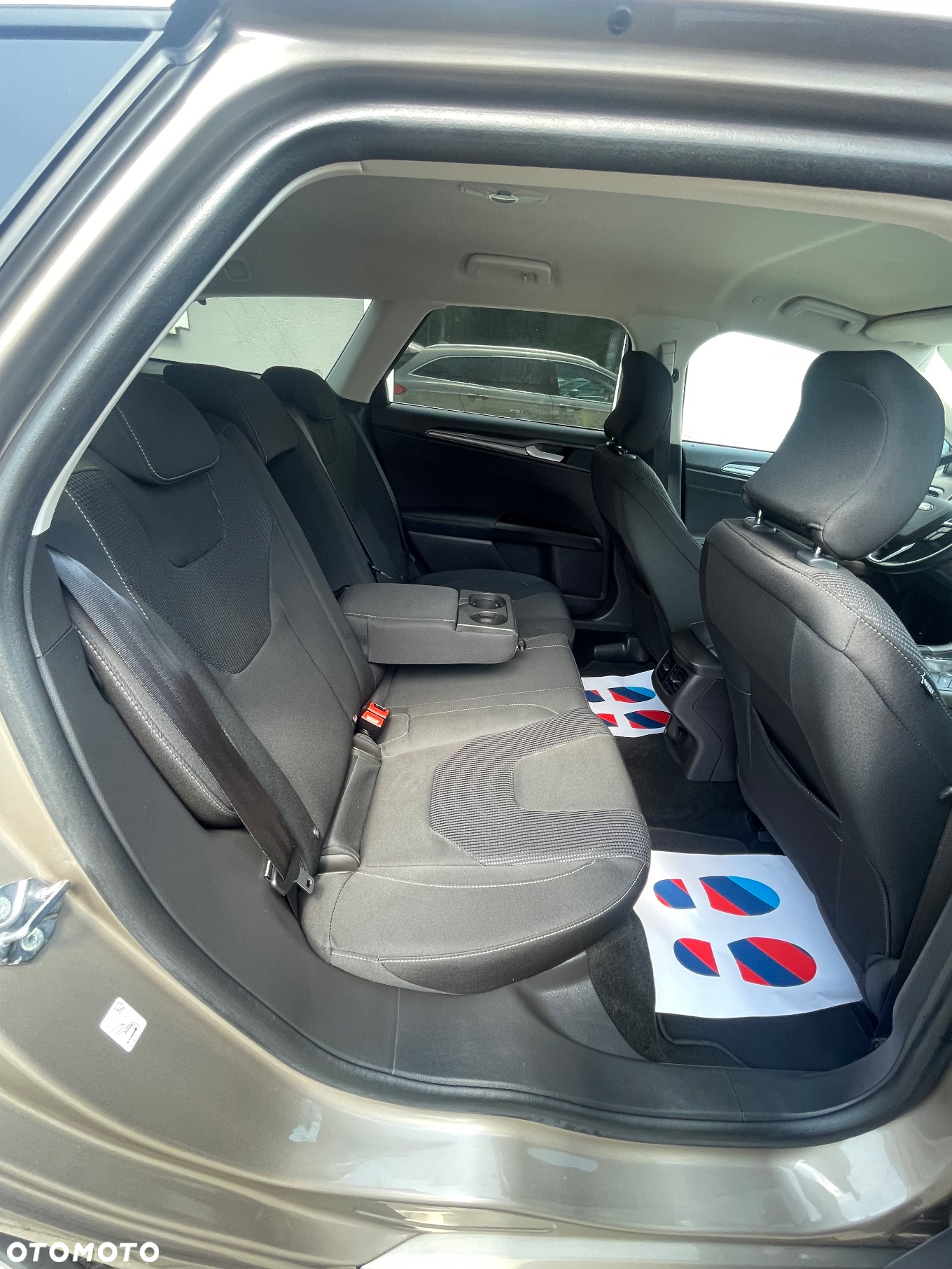 Ford Mondeo 2.0 Hybrid Titanium - 25