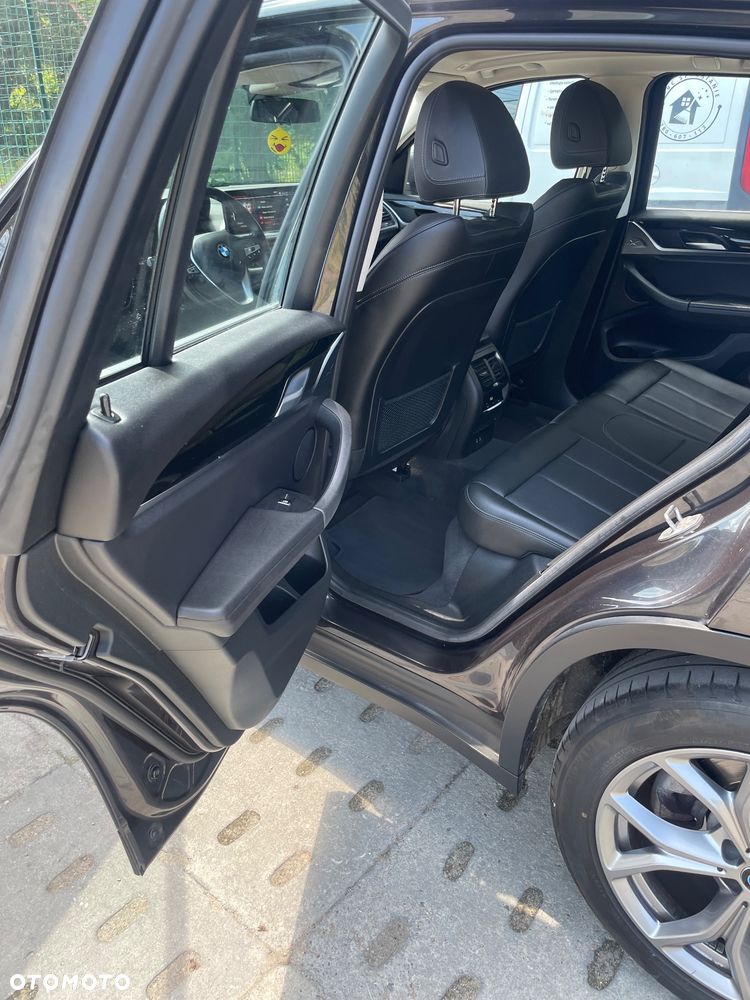 BMW X3 sDrive18d MHEV Luxury Line sport - 12