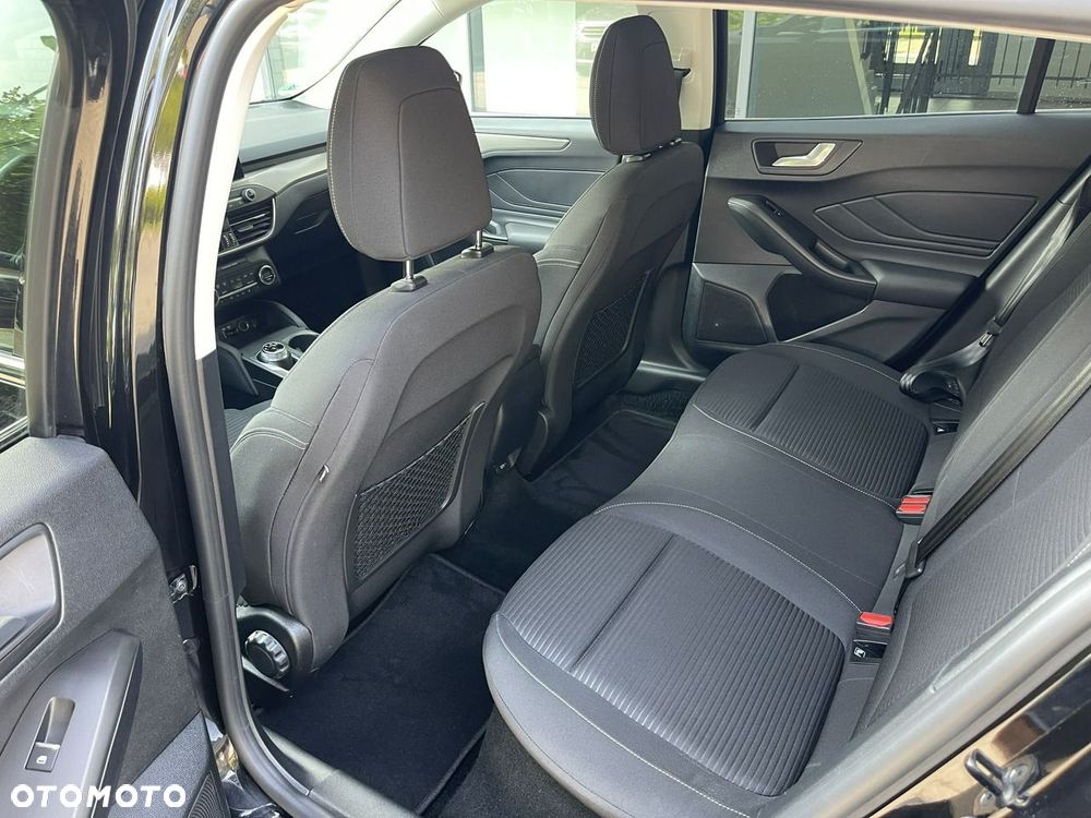 Ford Focus - 24