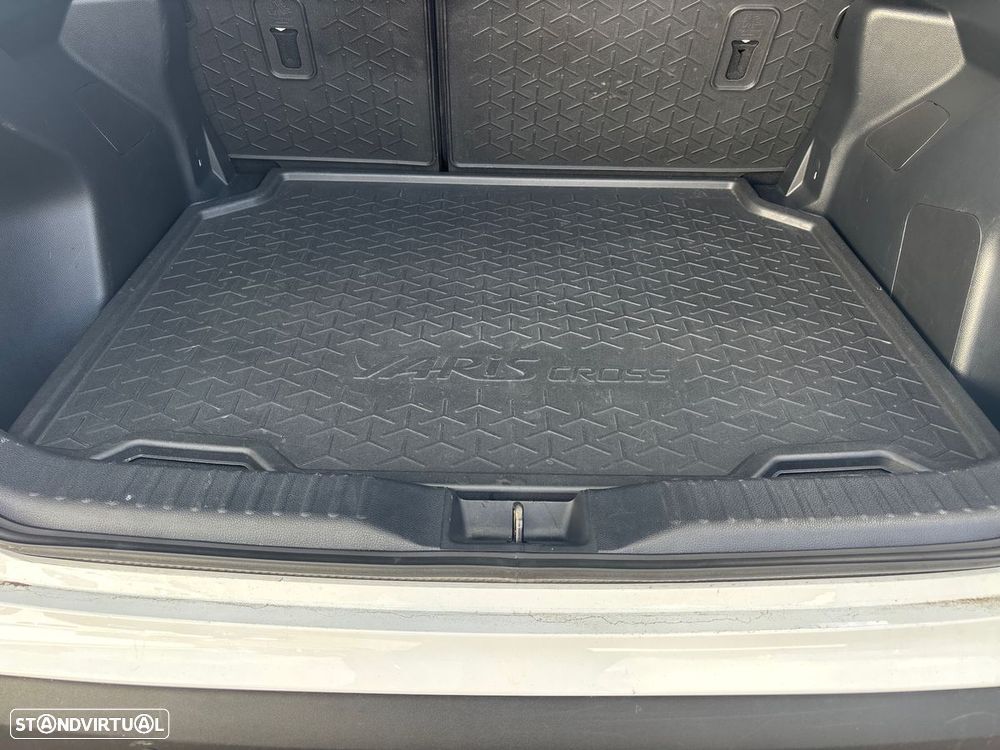 Toyota Yaris Cross 1.5 HDF Comfort Plus - 19