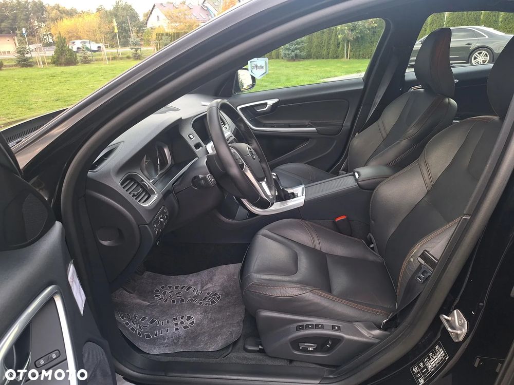 Volvo S60 Cross Country D4 Momentum - 22