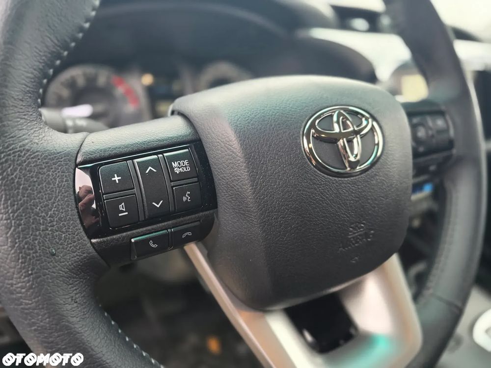 Toyota Hilux 2.8 D-4D Double Cab SR5 4x4 - 21