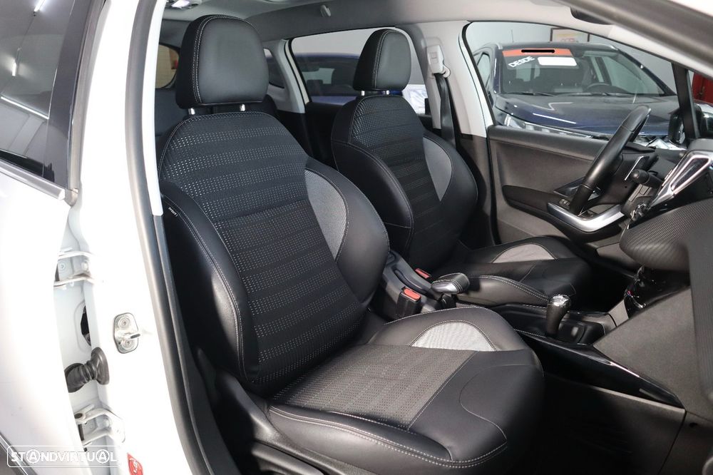 Peugeot 2008 1.6 e-HDi Allure 2-Tronic - 18