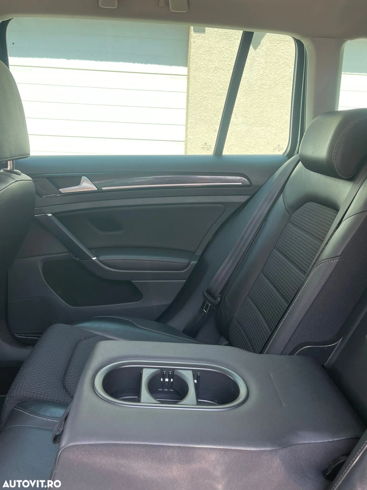 Volkswagen Golf - 20