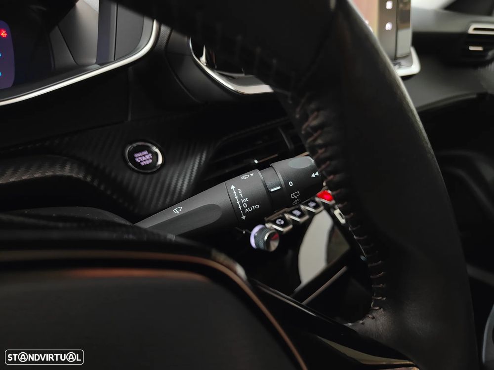 Peugeot 2008 1.2 PureTech Allure - 54