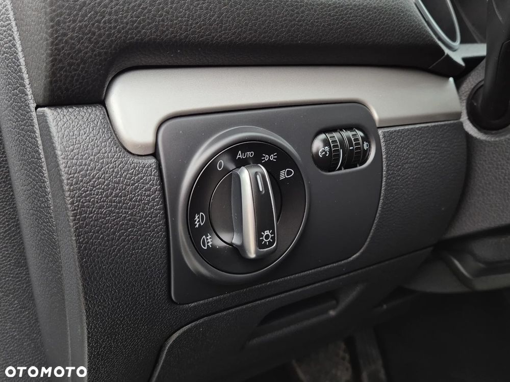 Volkswagen Golf 2.0 TDI DPF DSG Highline - 35