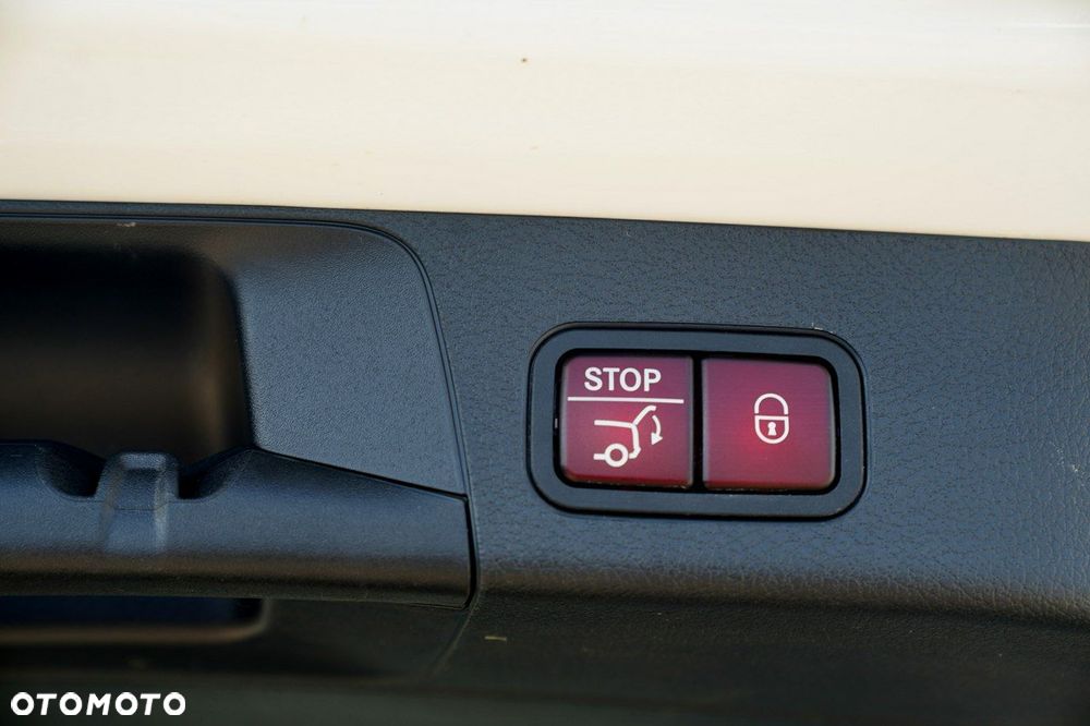 Mercedes-Benz GLB - 15