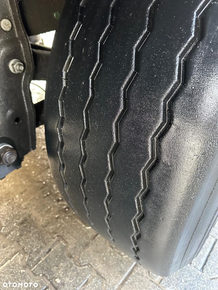 Schmitz Cargobull SCB S3T - 12