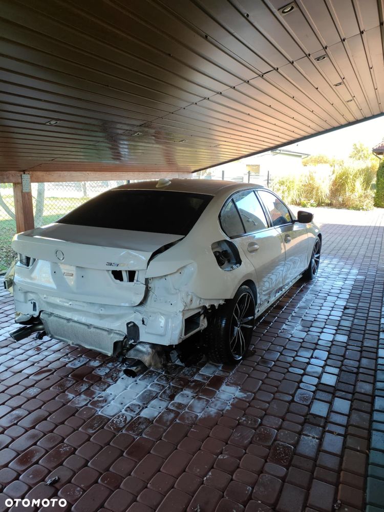 BMW Seria 3 330i M Sport - 5