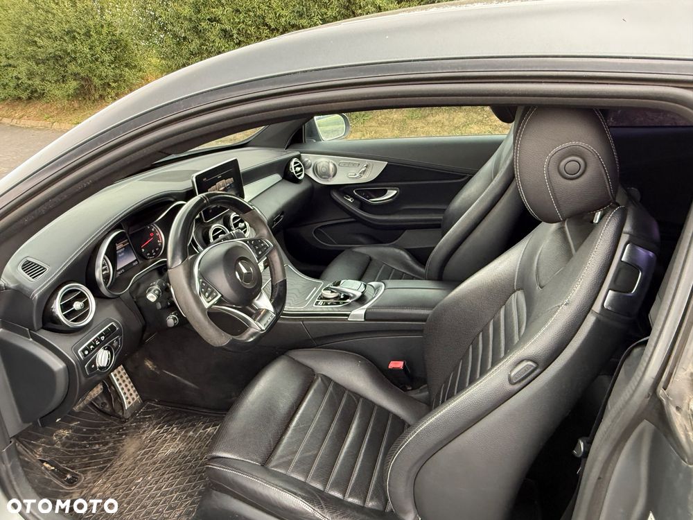Mercedes-Benz Klasa C AMG 43 4Matic 9G-TRONIC - 19