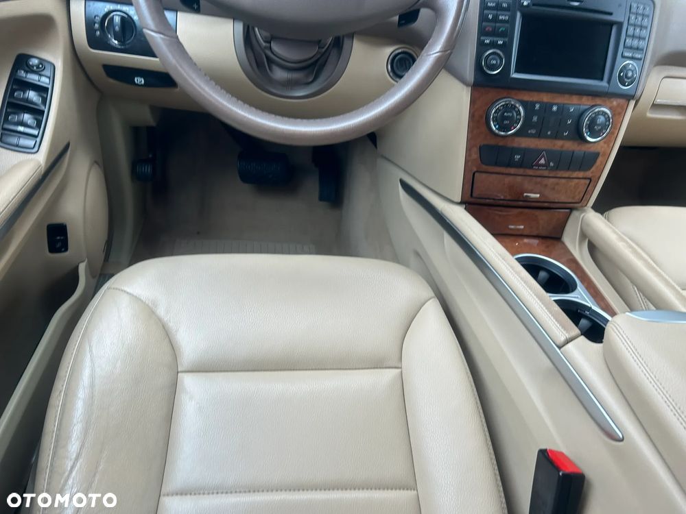 Mercedes-Benz ML 350 4-Matic - 7