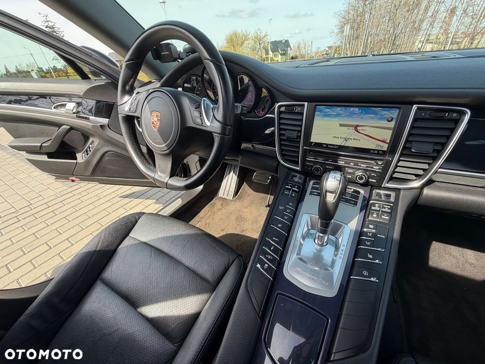 Porsche Panamera Platinum Edition - 26