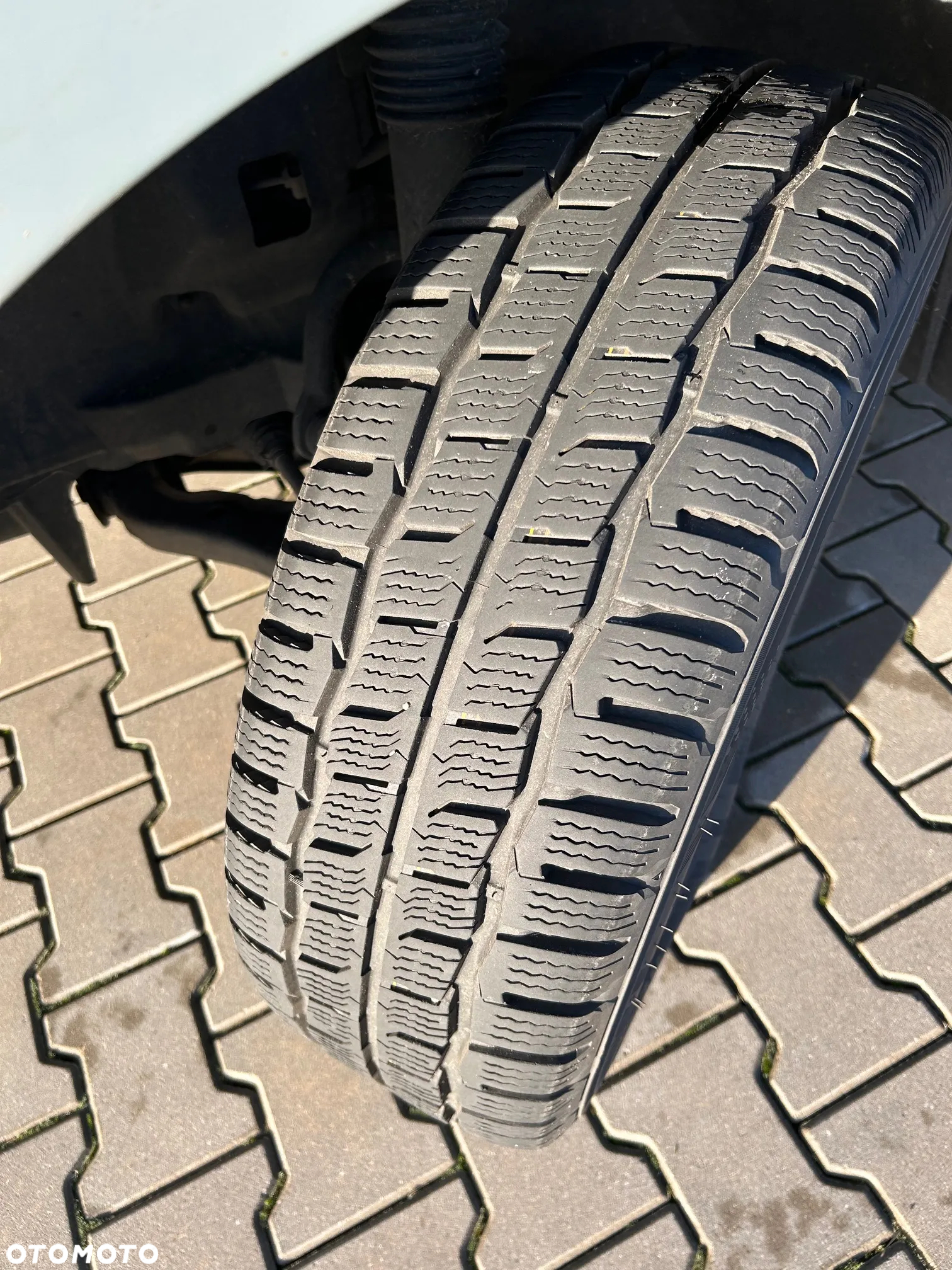 Mercedes-Benz Sprinter - 13