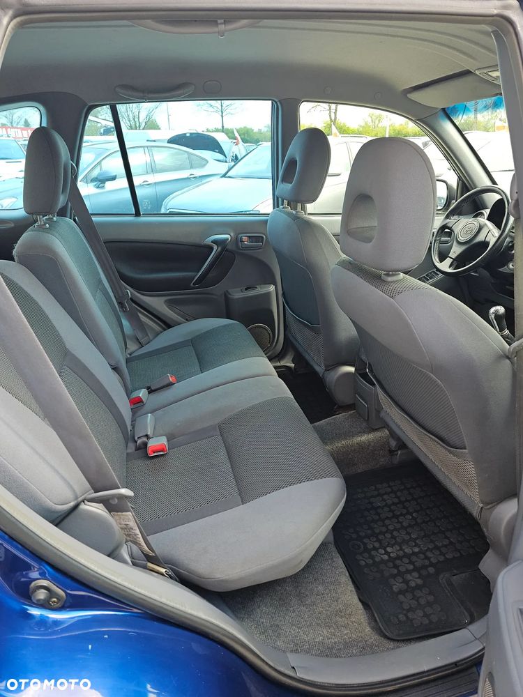 Toyota RAV4 2.0 D-4D 4x4 - 10
