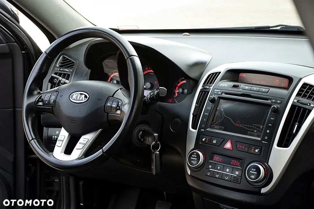 Kia Ceed 1.6 CVVT Dream-Team Edition - 32