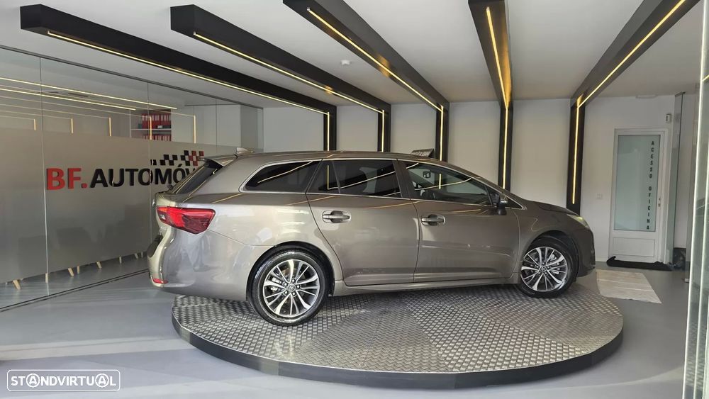 Toyota Avensis Touring Sports 2.0 D-4D Exclusive+GPS - 7
