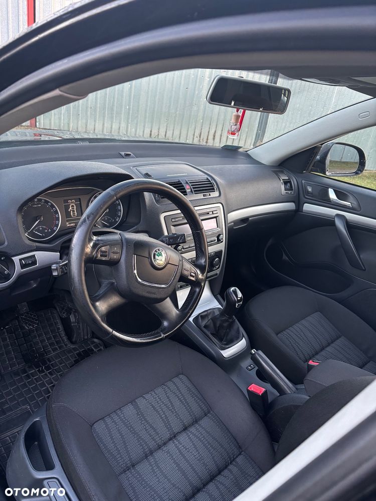 Skoda Octavia 2.0 TDI DPF Elegance - 9