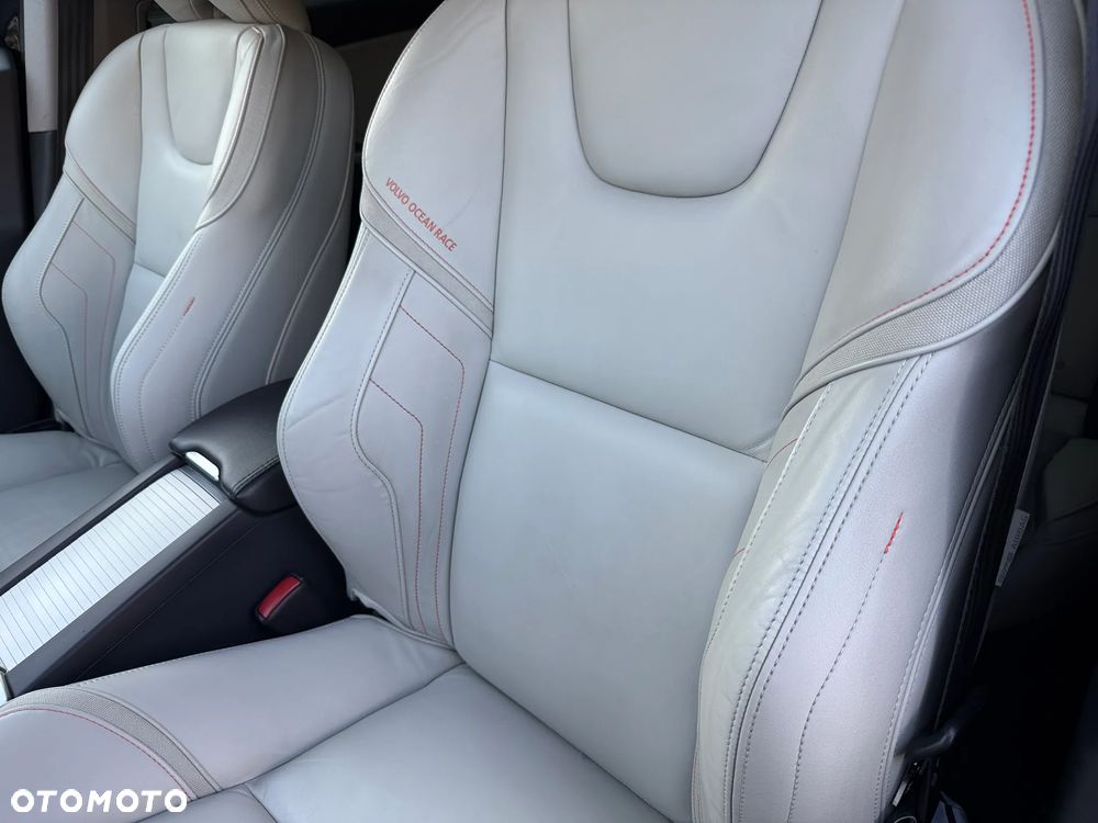 Volvo XC 60 D4 Drive-E Ocean Race - 16