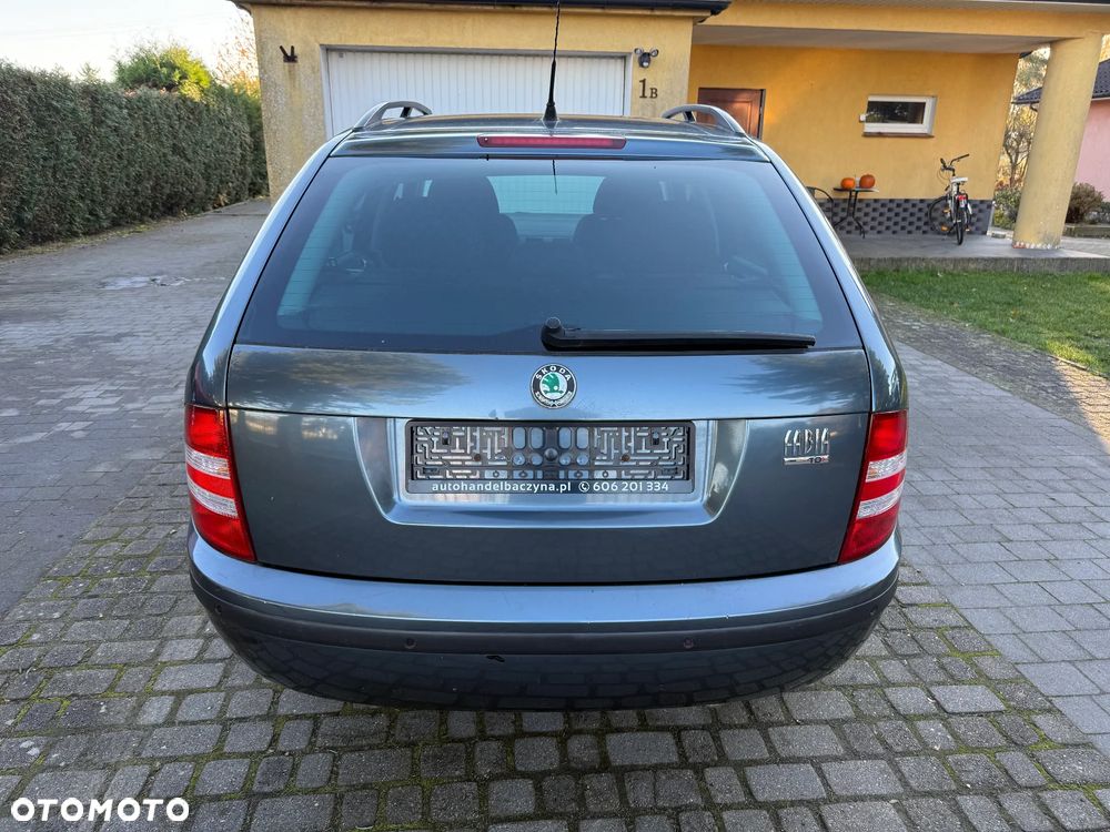 Skoda Fabia - 10
