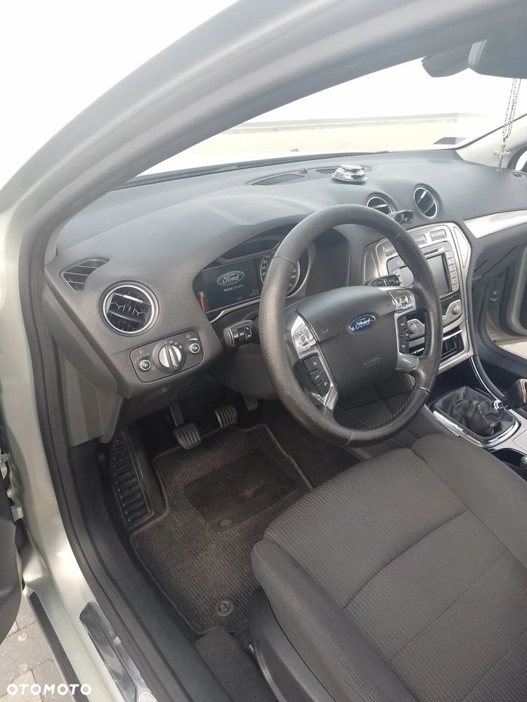 Ford Mondeo 2.0 TDCi Titanium - 18