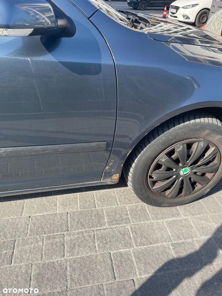 Skoda Octavia 1.6 Ambiente - 21