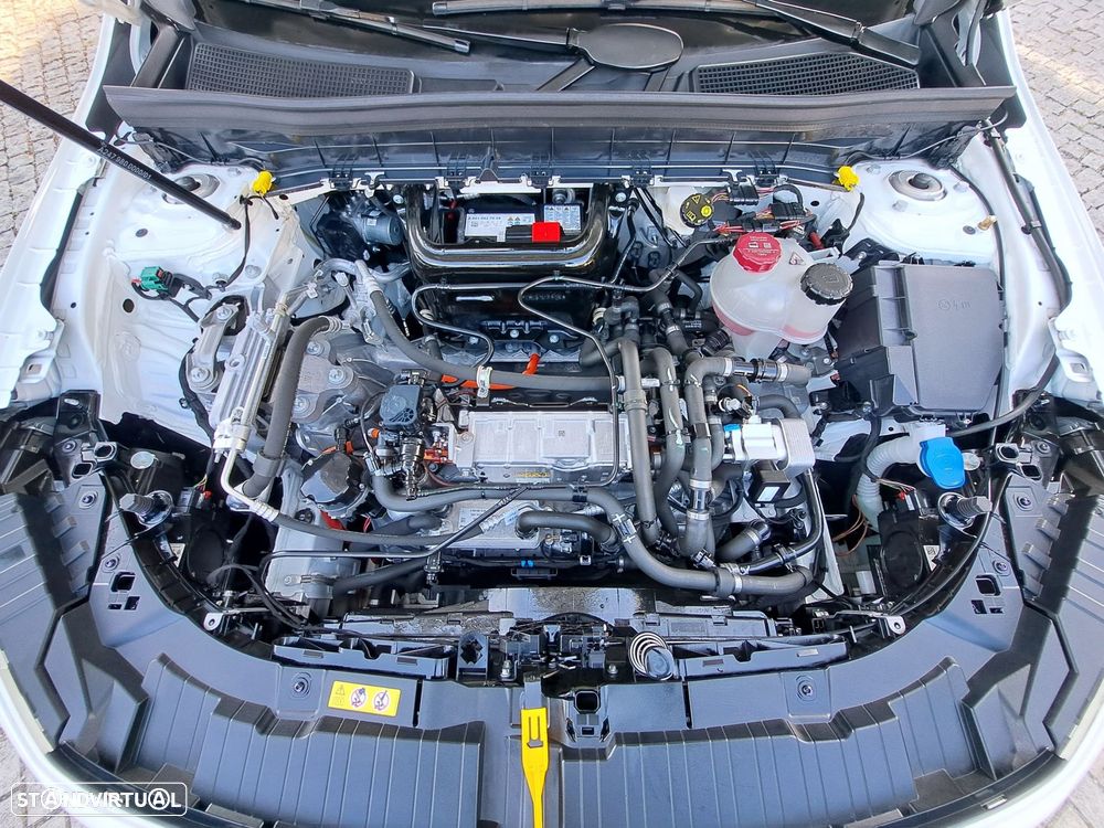 Mercedes-Benz EQB - 29