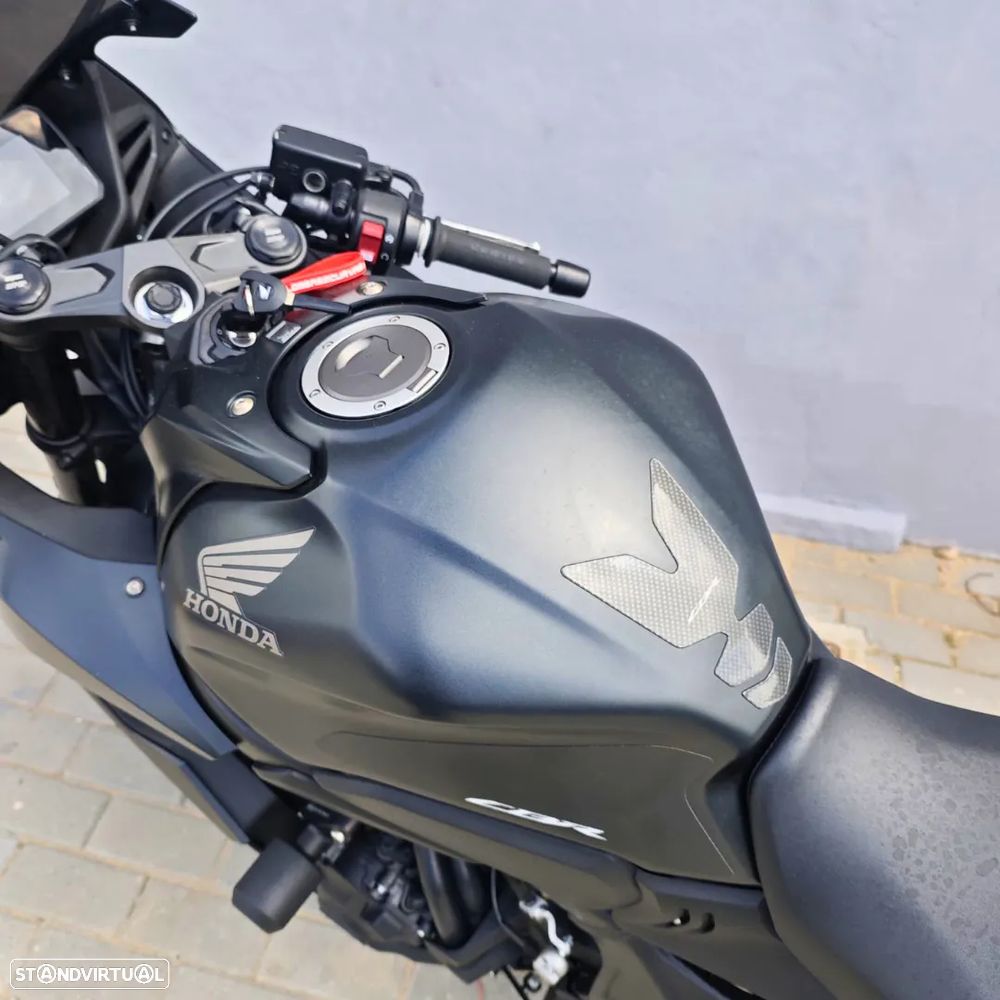 Honda CBR 650R - 6