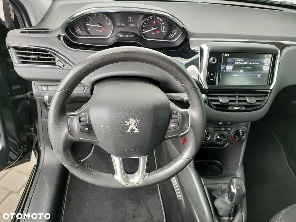 Peugeot 208 1.2 PureTech Style - 11