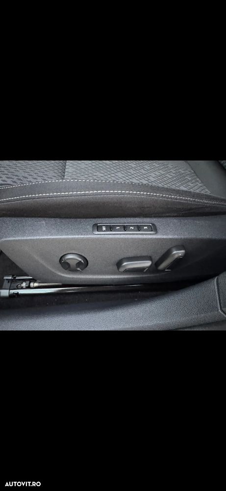 Skoda Octavia Combi Diesel 2.0 TDI DSG Style - 28
