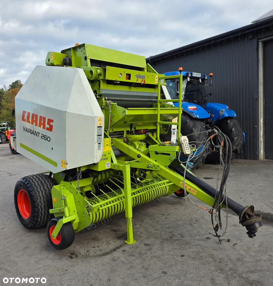 Claas Variant 260 - 1